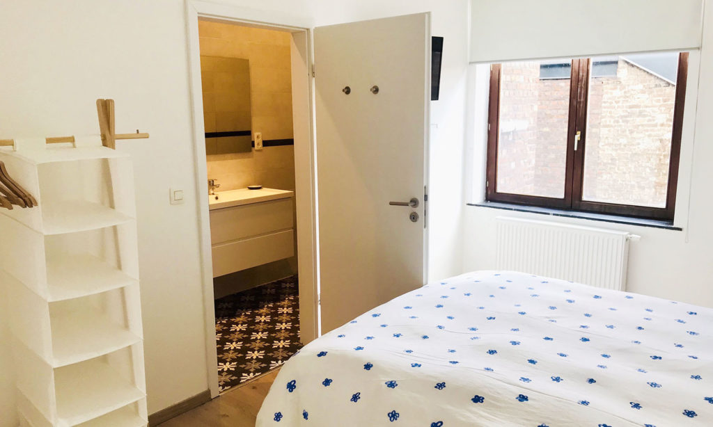meublé-chambre avec douche-8 rue Dossin_Liège
